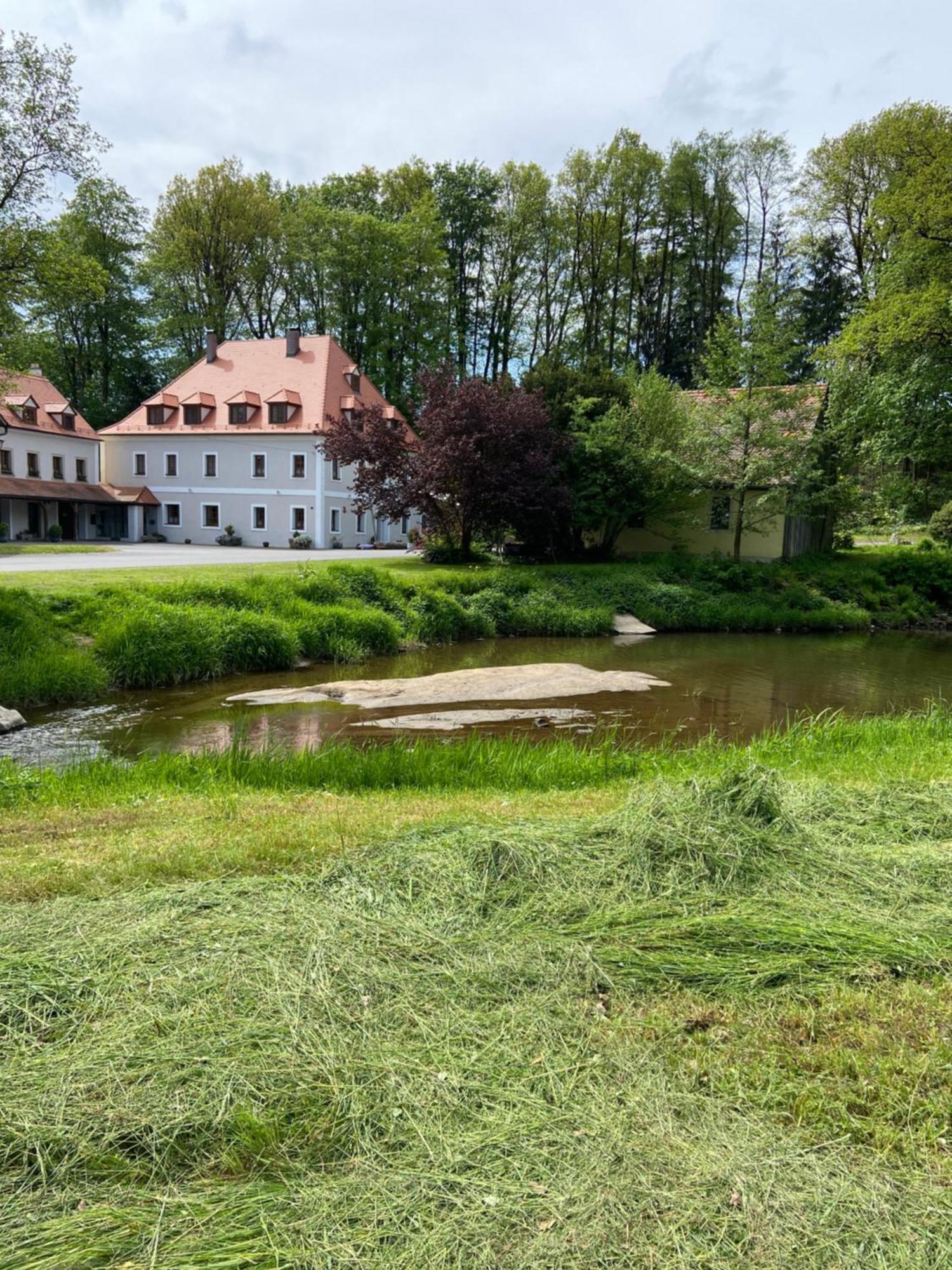 Landhotel Kahrmuehle Pressath Extérieur photo