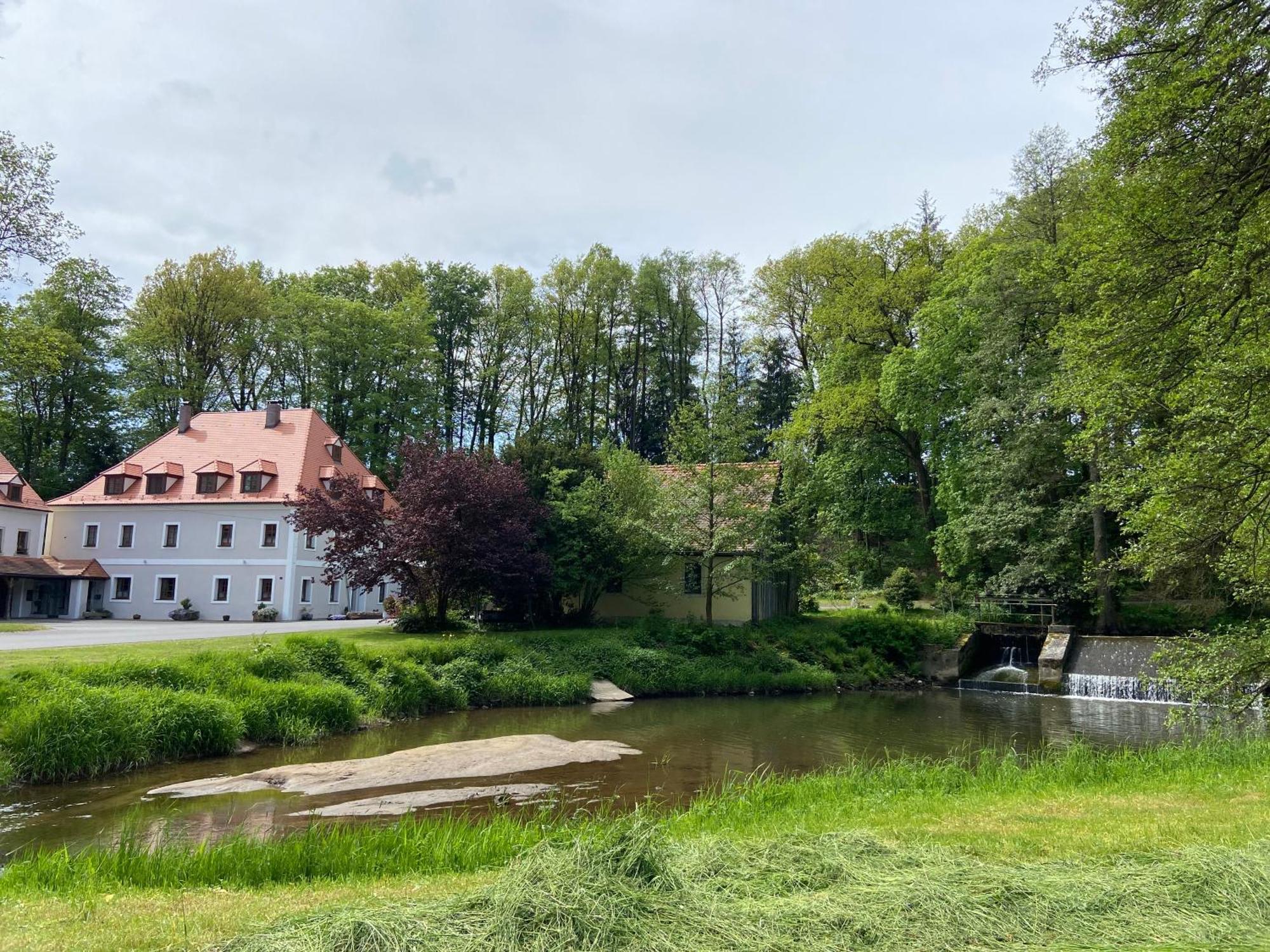 Landhotel Kahrmuehle Pressath Extérieur photo
